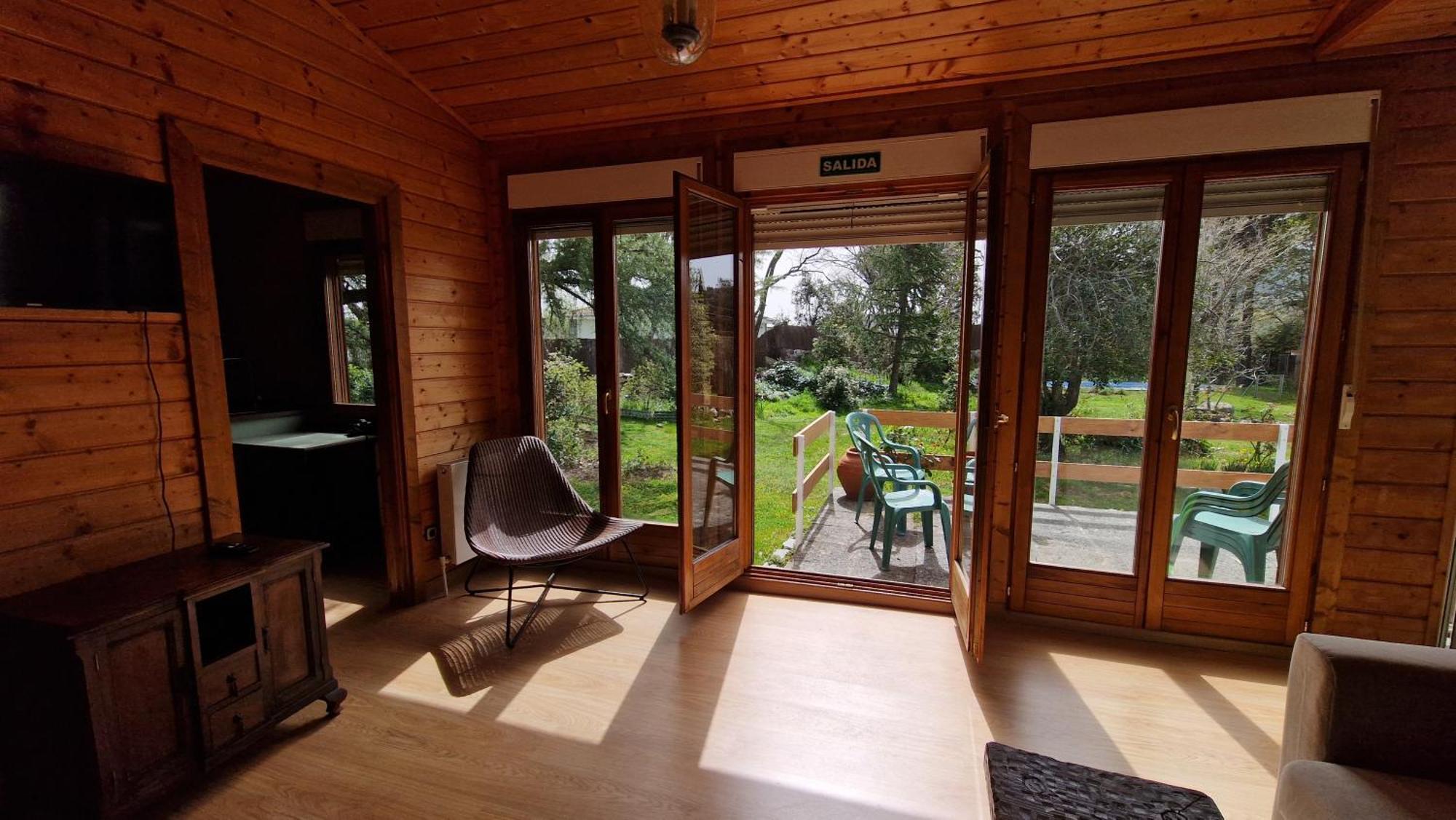 A Leira - Chalet Con Piscina En Becerril De La Sierra Exterior photo